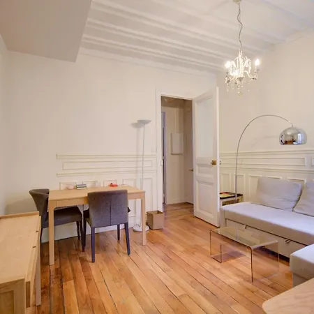 Le Petit Panthéon Cosy 2 Pièces Au Coeur De